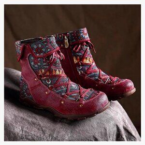 Booties  NWOT  size 7.5